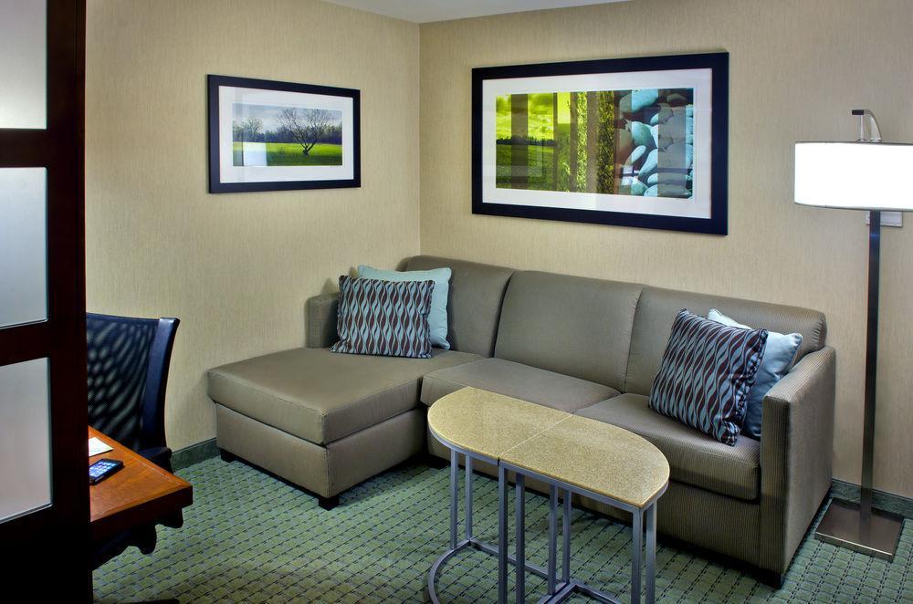 Springhill Suites Long Island Brookhaven Bellport Buitenkant foto